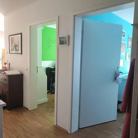 Cozy 4-rooms Flat In Apartment *