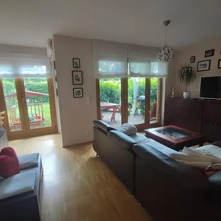 Cozy 4-rooms Flat In Apartment *