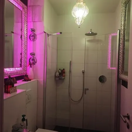 Cozy 4-rooms Flat In Apartment Wiesbaden